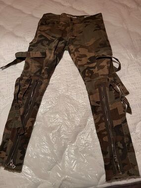 Camo Cargo Zipper Utility Pants